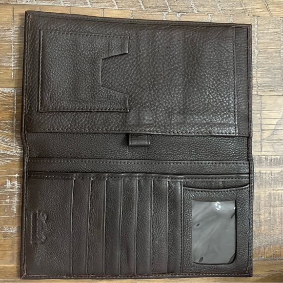 Danilo’s Luxury Pebbled Leather Wallet. Gorgeous wallet to hold all valuables. - Picture 7 of 7